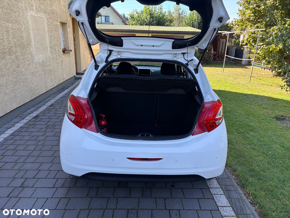 Peugeot 208 1.2 PureTech Active - 13