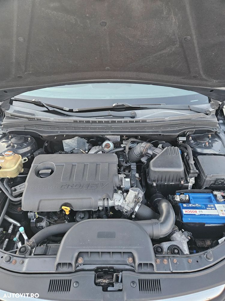 Hyundai i30 1.6 CRDI GL VM Comfort - 6