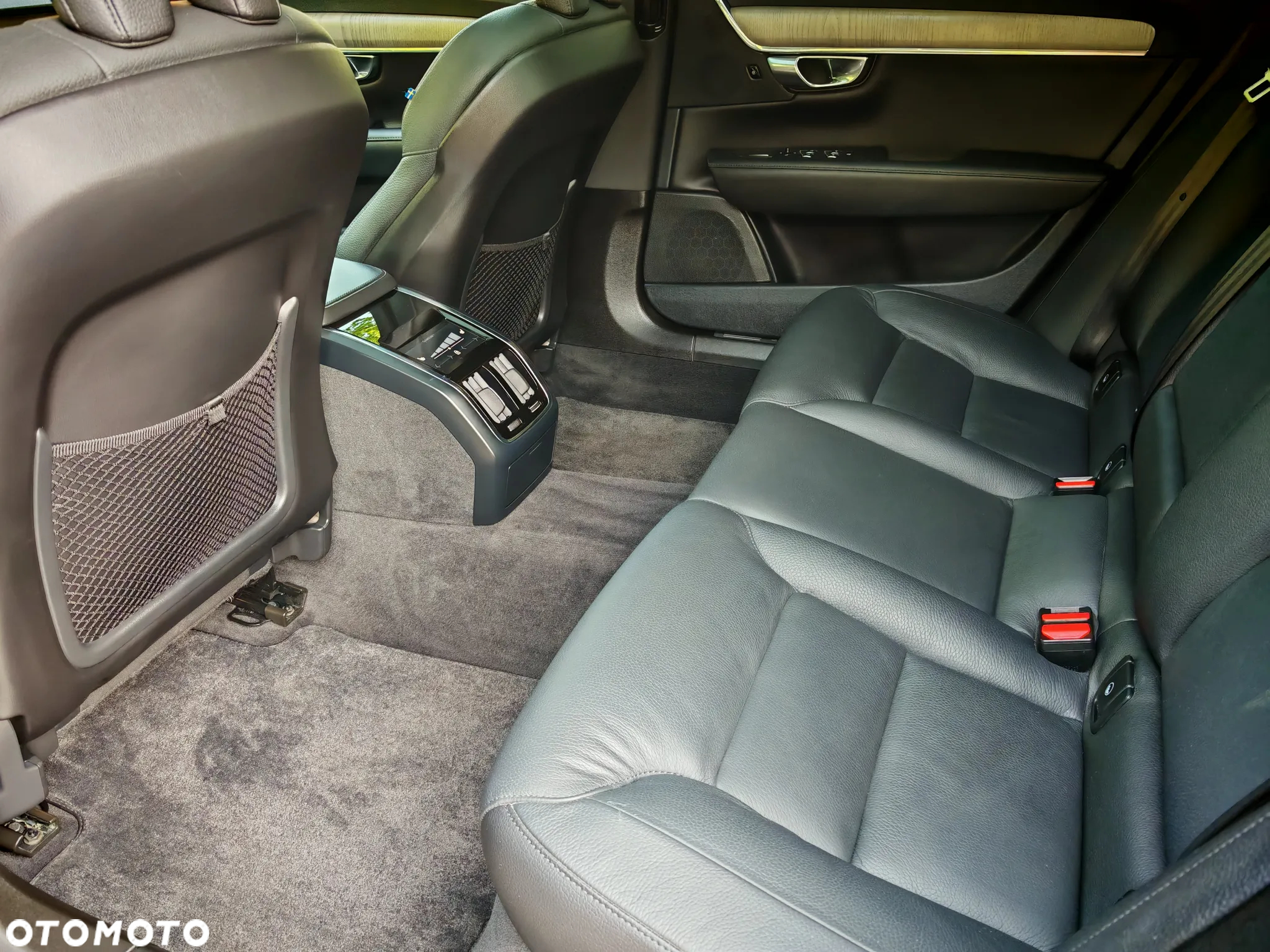Volvo S90 T6 AWD Geartronic Momentum Pro - 19