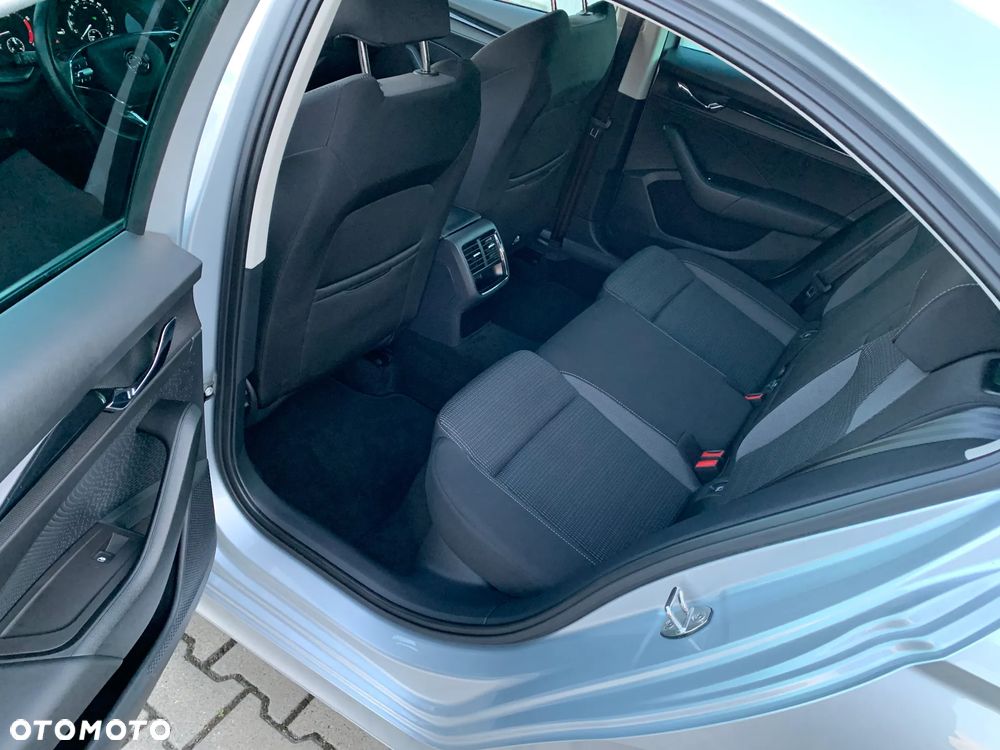 Skoda Octavia 1.5 TSI e-Tec Ambition DSG - 11