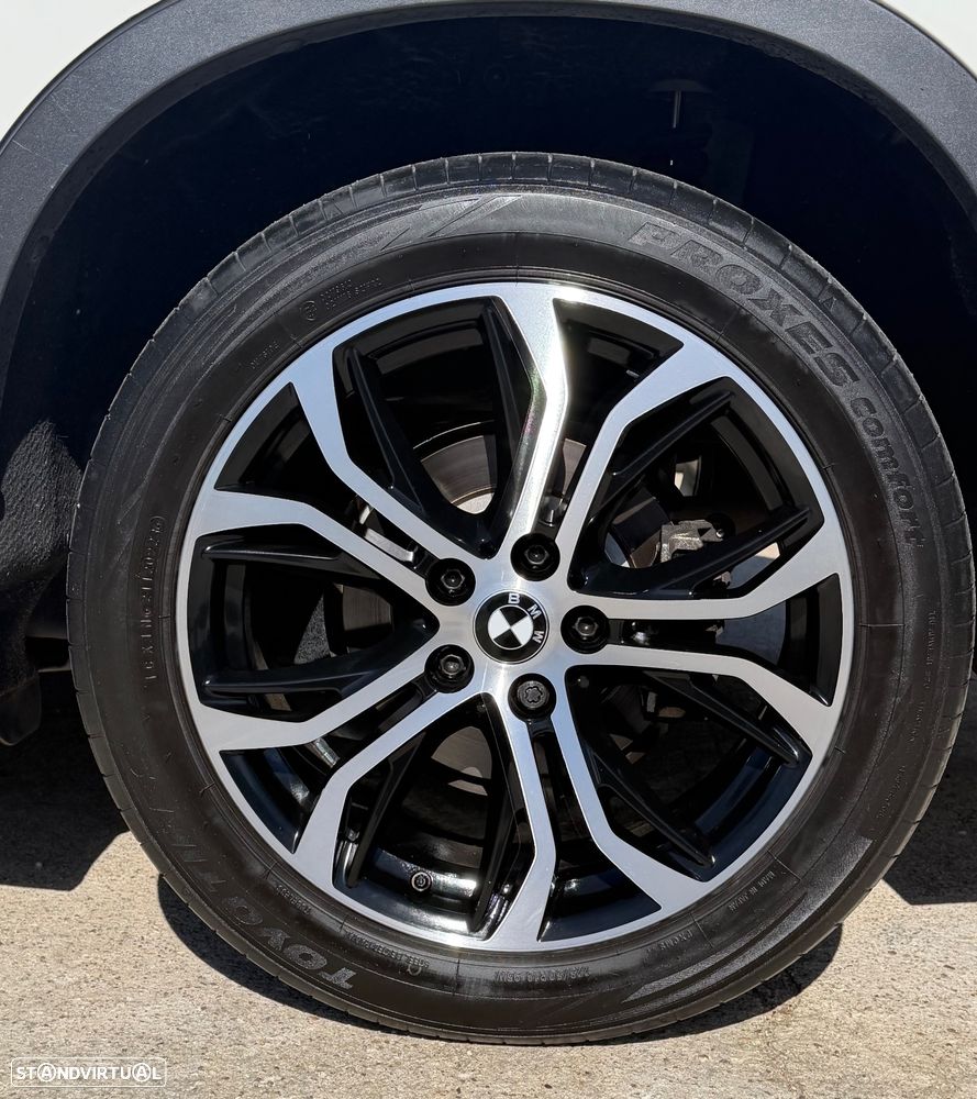 BMW X1 18 d sDrive Auto Line Sport - 8