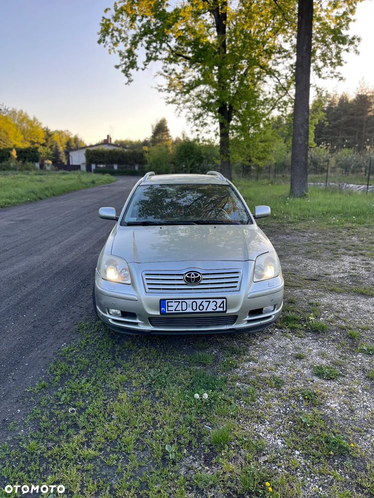 Toyota Avensis 2.0 D-4D Combi - 2