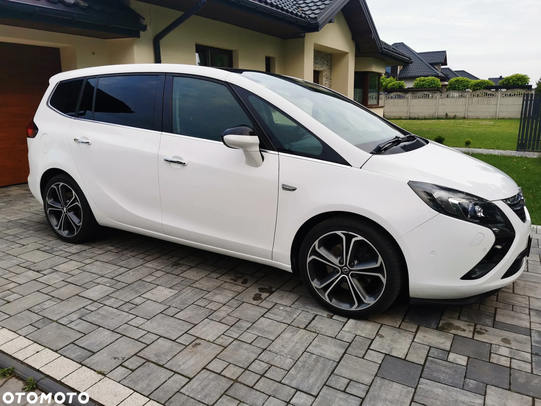Opel Zafira 2.0 CDTI Cosmo - 4