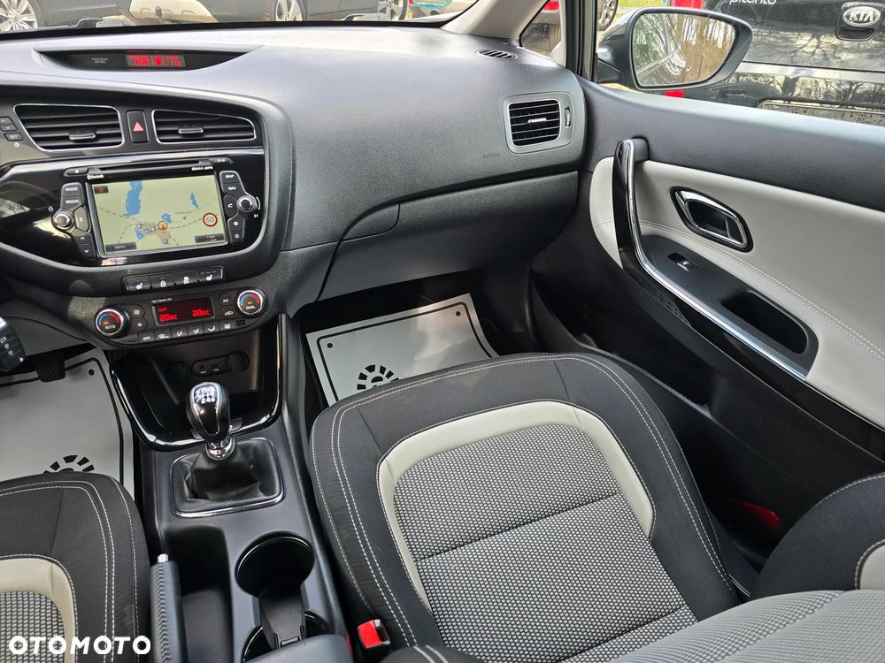 Kia Ceed 1.6 GDI Spirit - 24