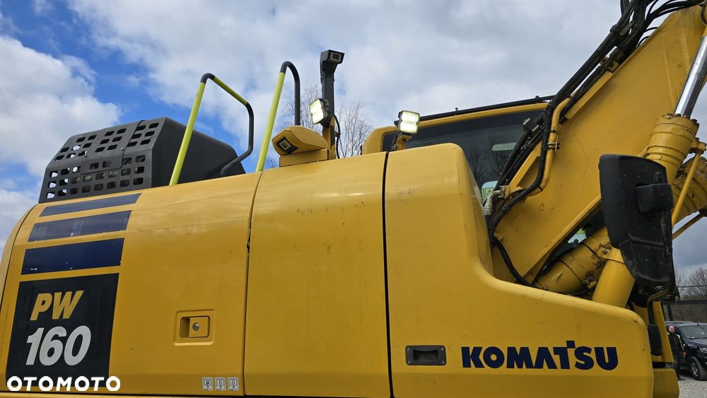 Komatsu - 10
