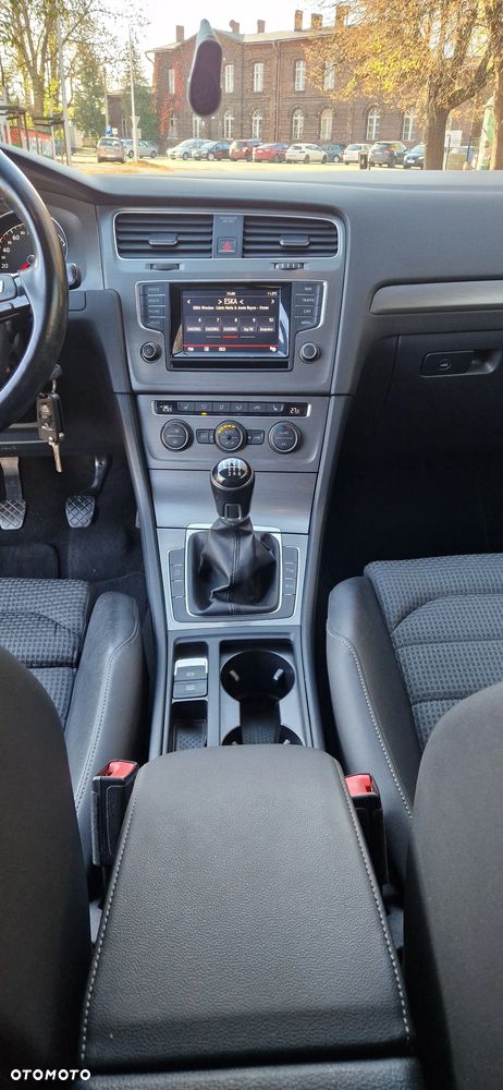 Volkswagen Golf - 38