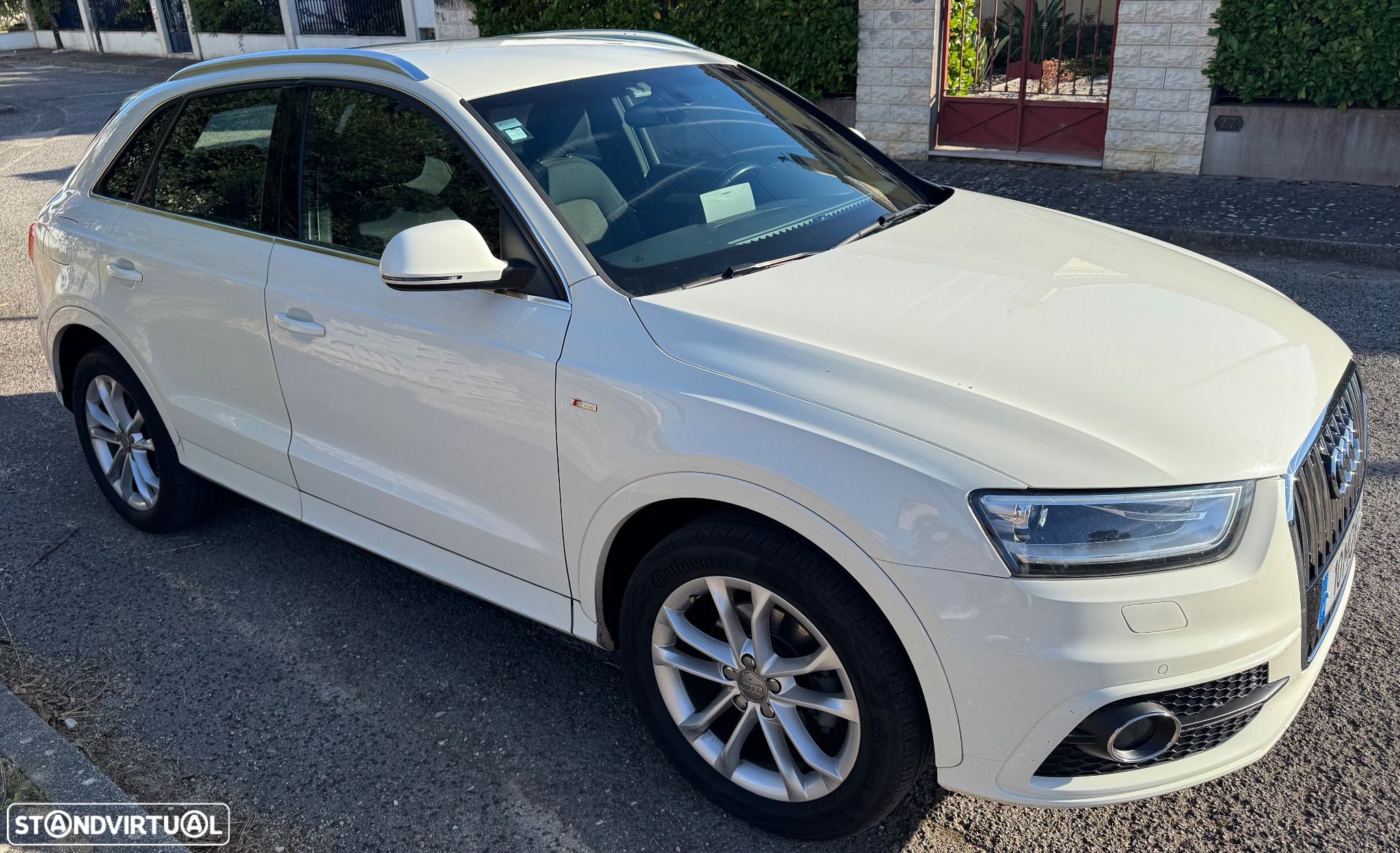 Audi Q3 2.0 TDI S-line - 1