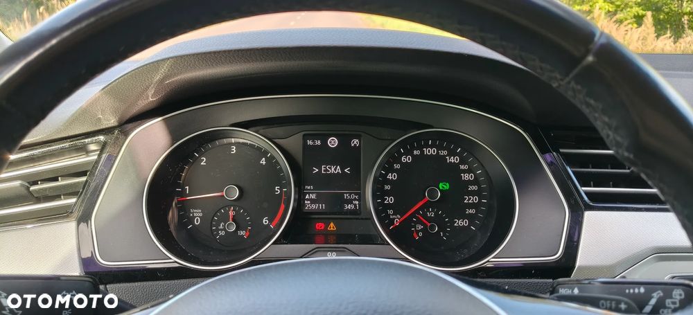 Volkswagen Passat 2.0 TDI (BlueMotion Technology) DSG Highline - 13