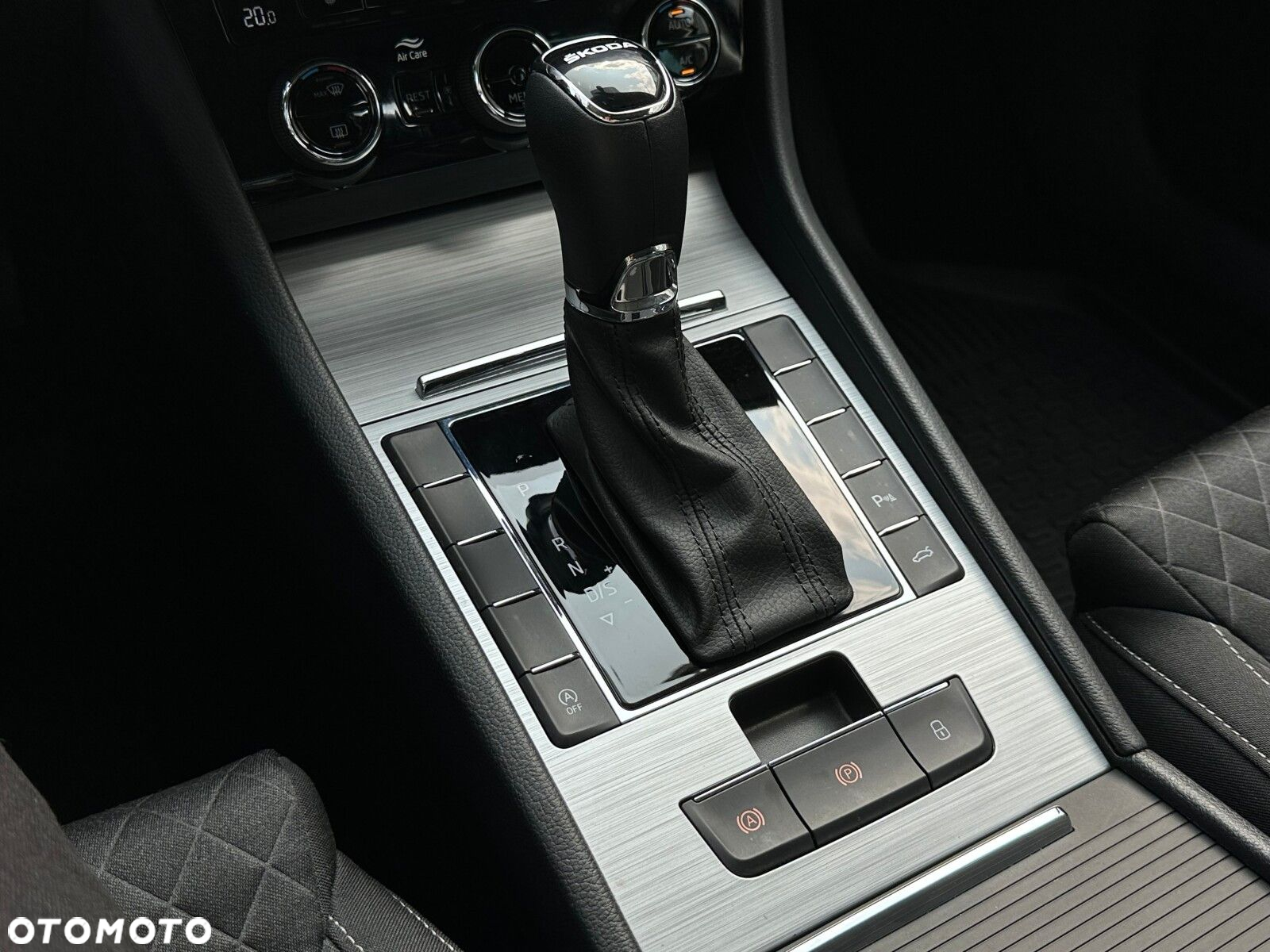Skoda Superb 1.5 TSI Ambition DSG - 28