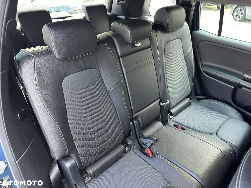 Mercedes-Benz GLB 200 7G-DCT - 23