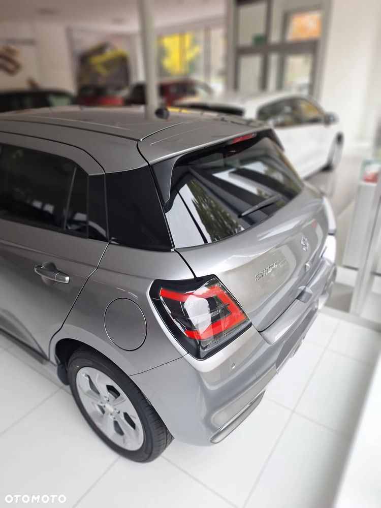 Suzuki Swift 1.2 Dualjet SHVS Premium Plus CVT - 2