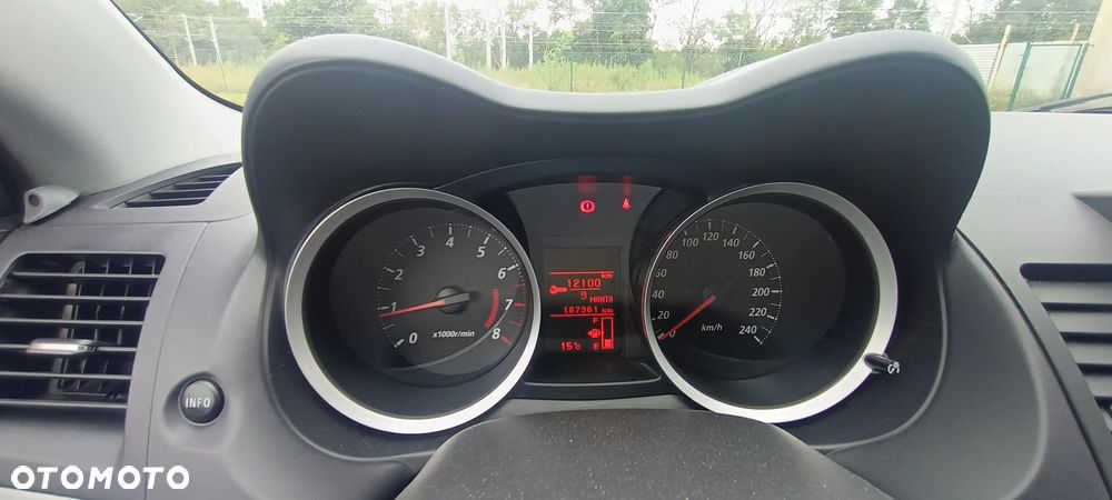 Mitsubishi Lancer 1.6 Inform - 19
