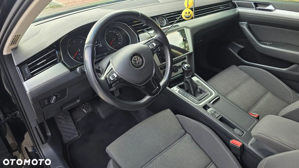 Volkswagen Passat Variant - 24