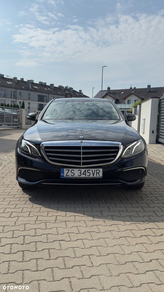 Mercedes-Benz Klasa E 200 4-Matic 9G-TRONIC - 2