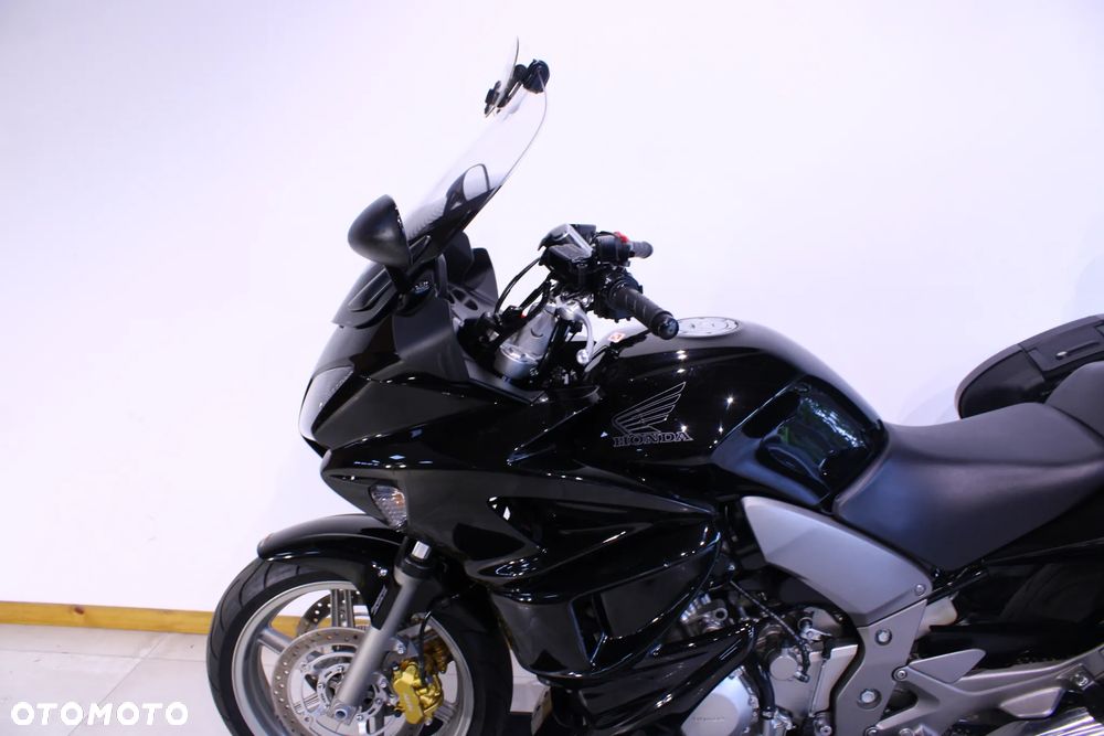 Honda CBF - 10