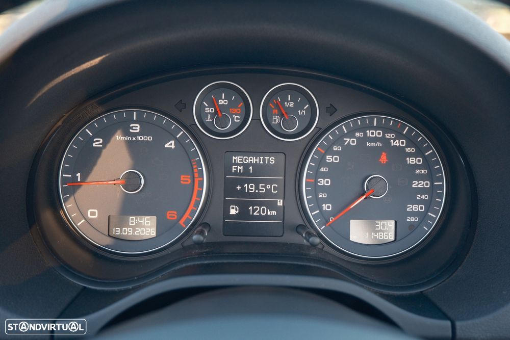 Audi A3 Cabrio 1.6 TDi Sport - 12