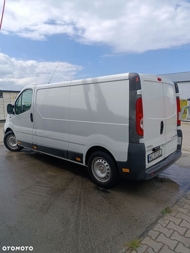 Opel Vivaro - 10