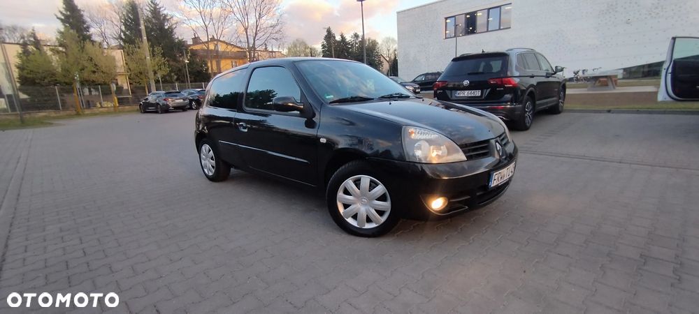 Renault Clio 1.2 16V Campus - 3