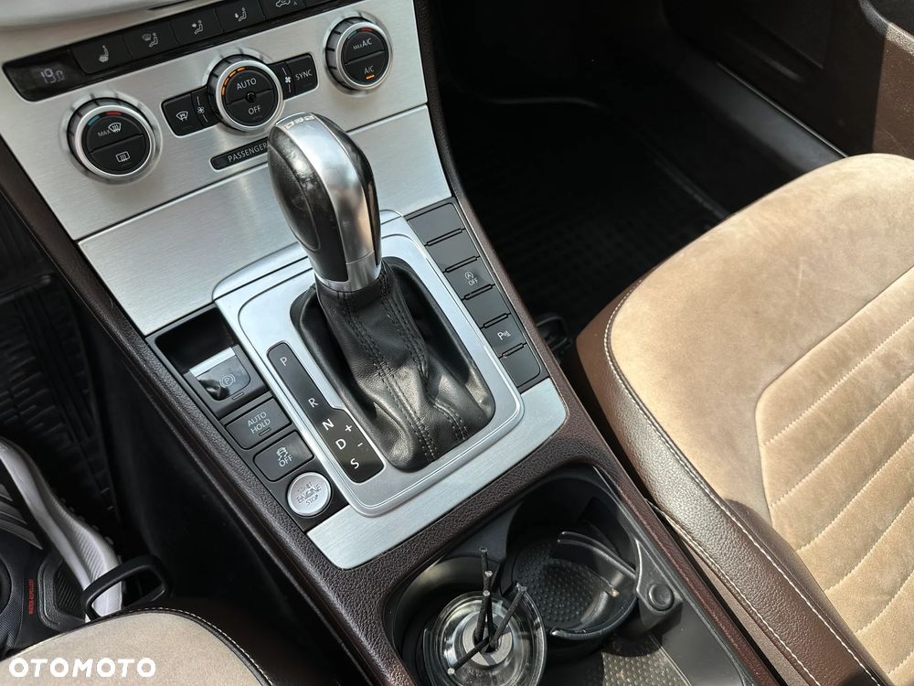 Volkswagen Passat Variant - 16
