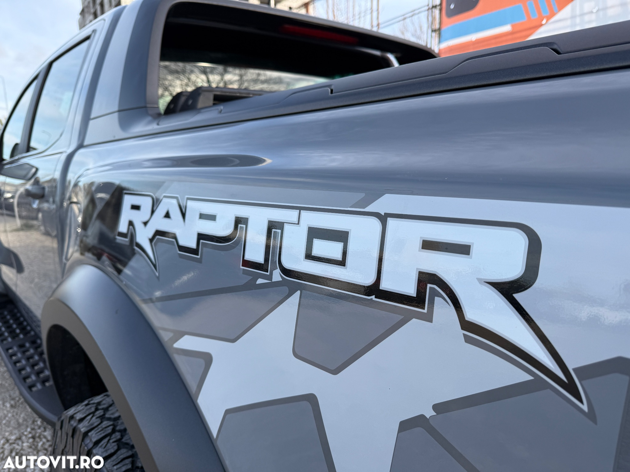 Ford Raptor - 12
