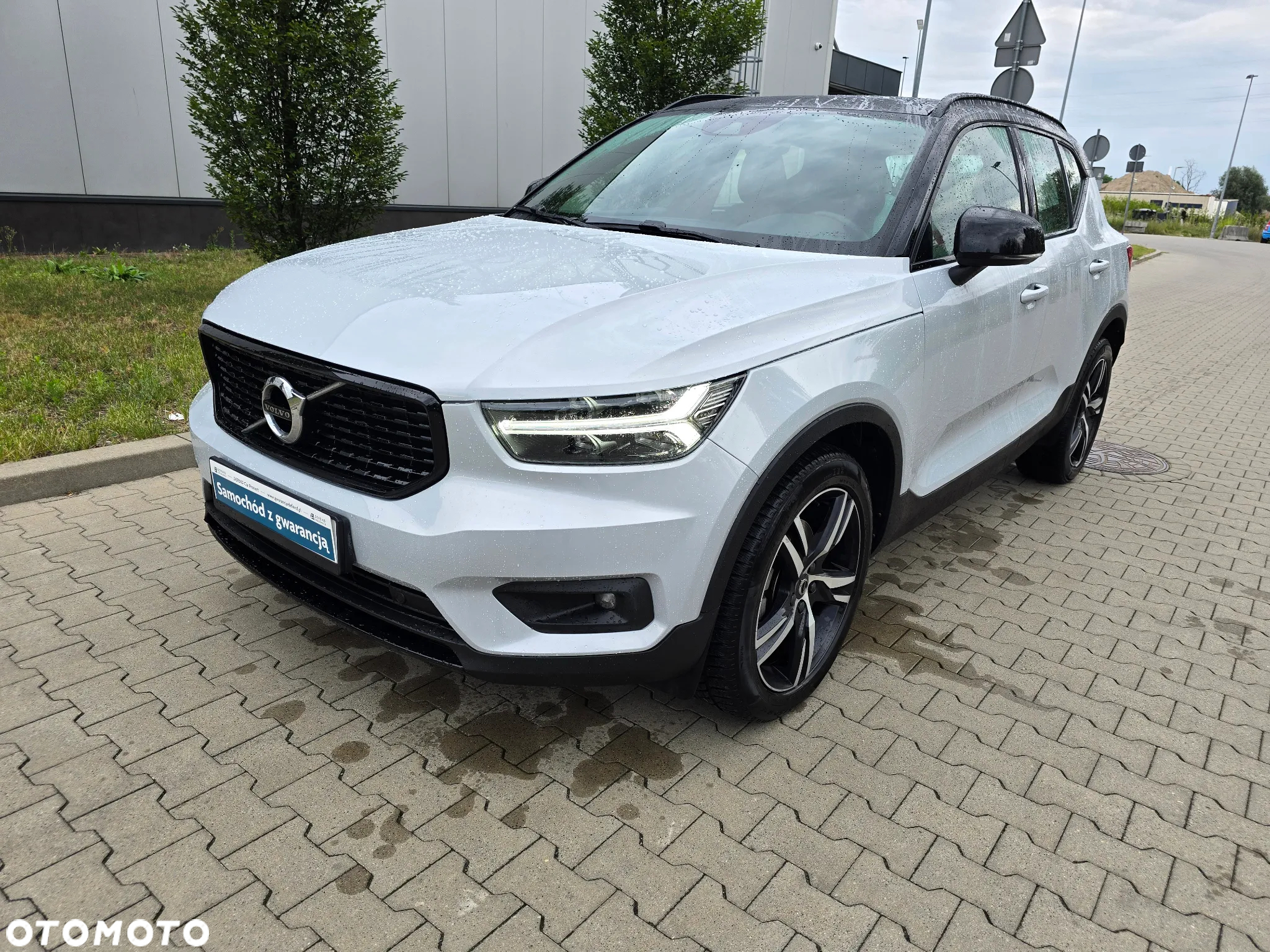 Volvo XC 40 B4 B AWD R-Design - 4