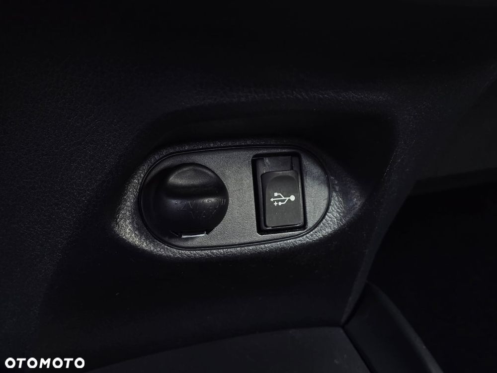 Toyota Yaris 1.0 Premium - 22