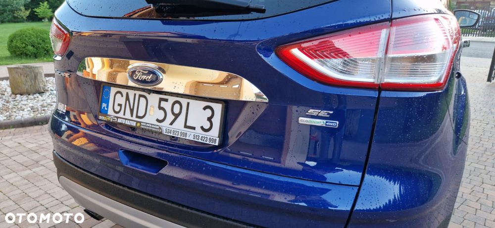 Ford Escape 2.0 EcoBoost AWD Titanium - 4