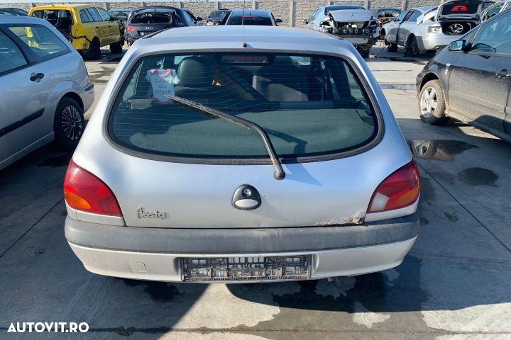 Calculator motor ECU 1S6F-12A650-DC - 1.3 1S6F-12A650-DC - 1.3 Ford F - 8