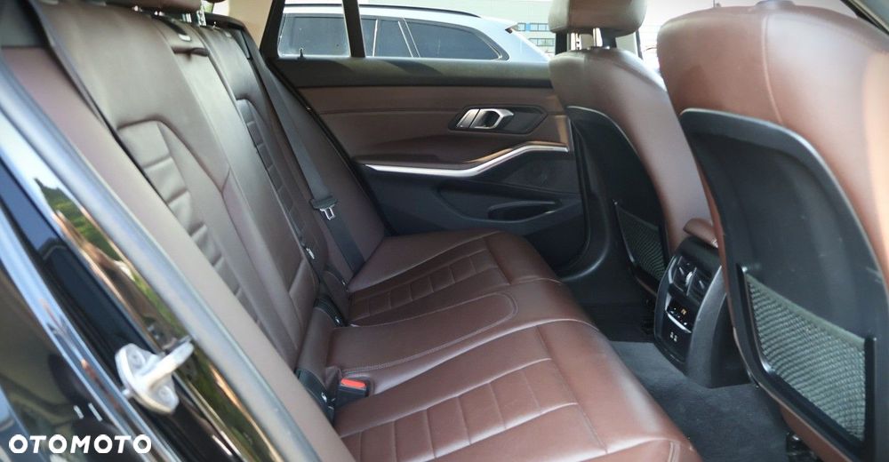 BMW Seria 3 - 16