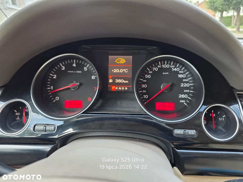 Audi A8 3.7 Quattro - 12