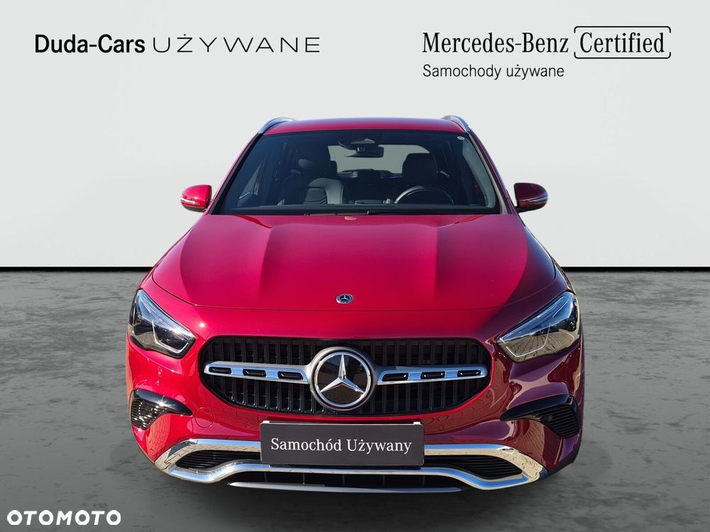 Mercedes-Benz GLA - 9