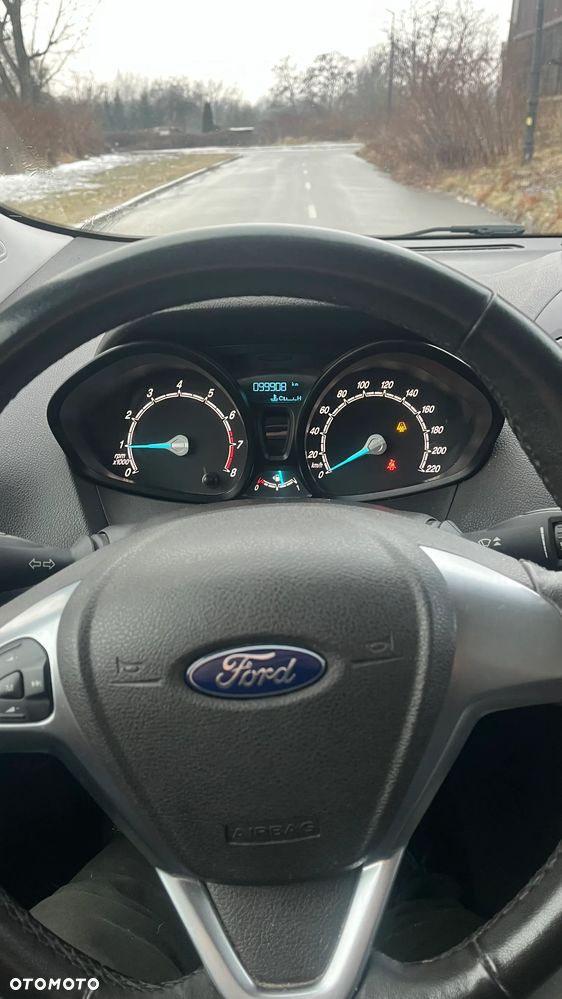 Ford TRANSIT COURIER - 2