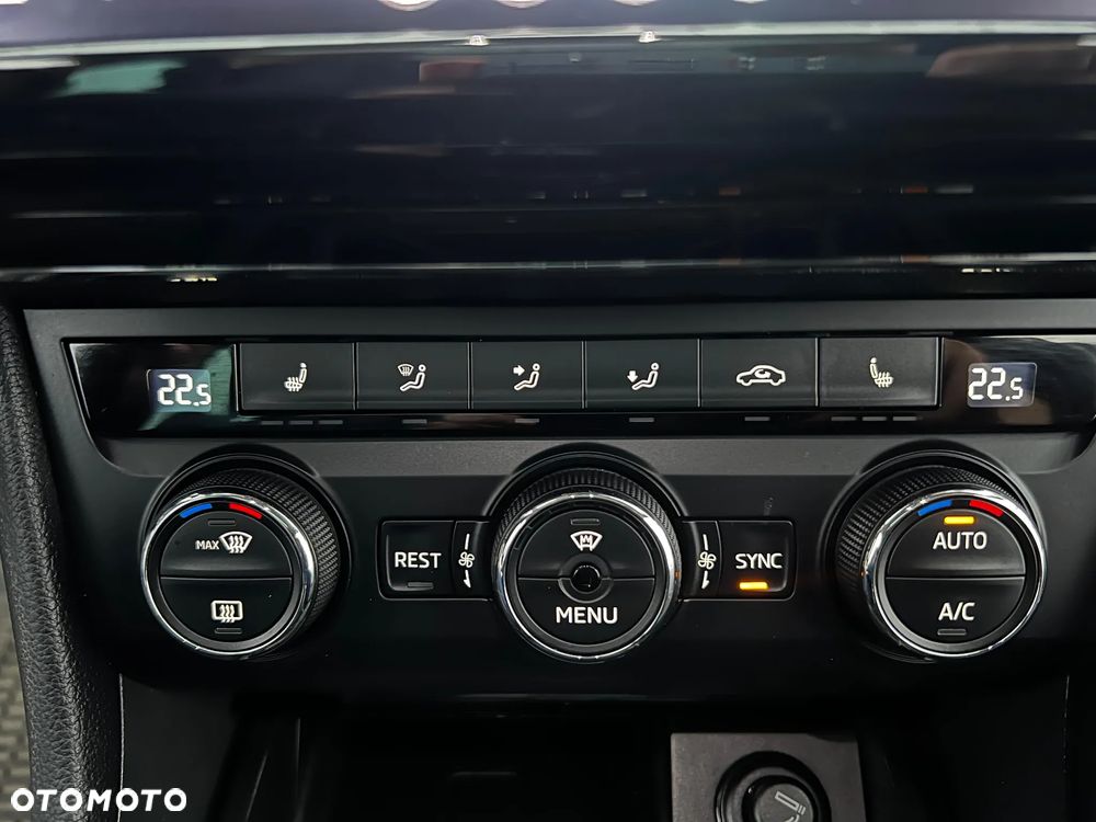 Skoda Superb 1.6 TDI GreenLine - 24