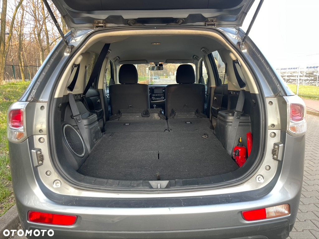 Mitsubishi Outlander 2.2 DID Intense + - 5