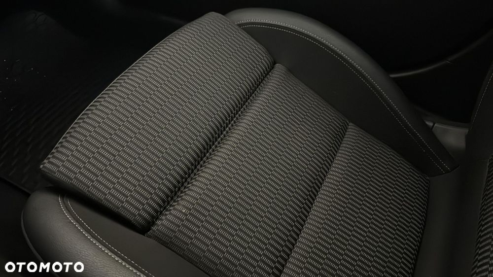 Opel Insignia 2.0 CDTI Business Elegance S&S - 20