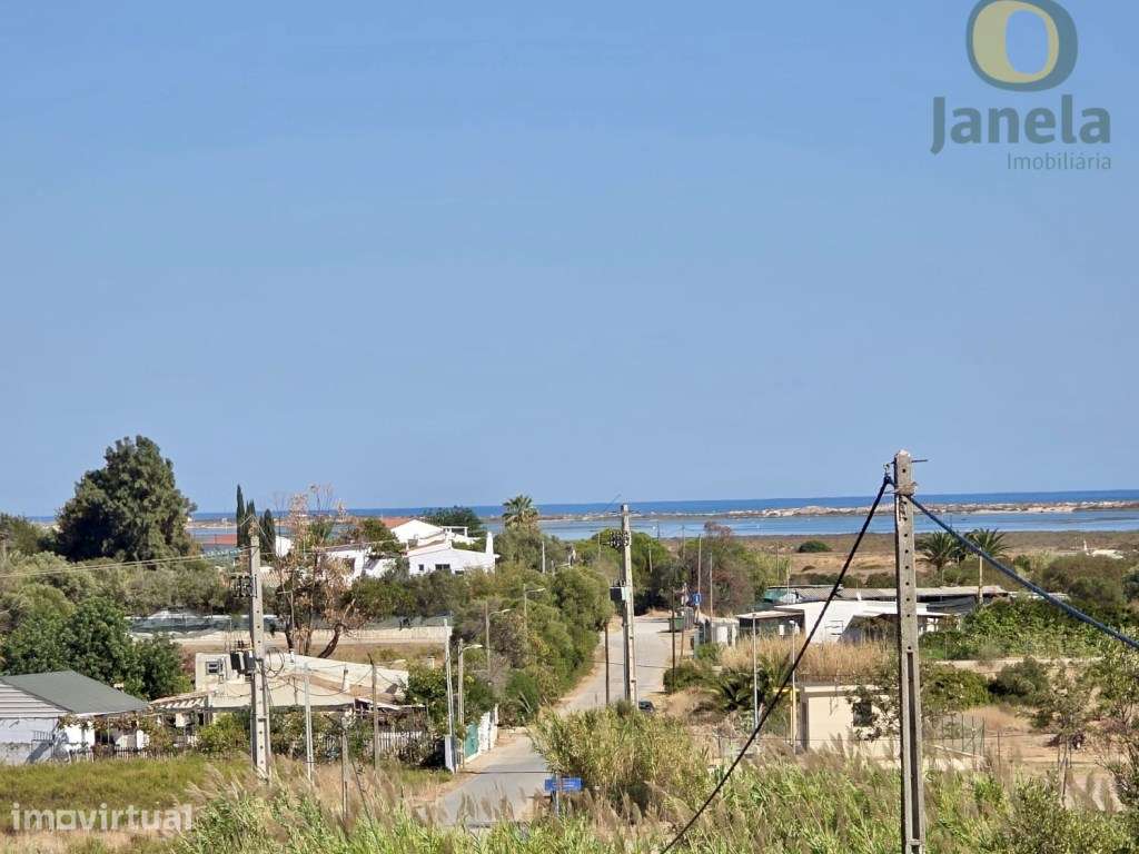 Moradia com grande potencial de recuperação, com vista mar e serra ... - Grande imagem: 2/8