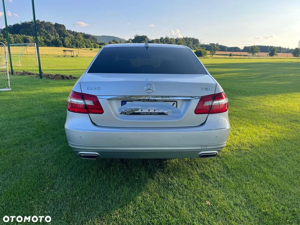Mercedes-Benz Klasa E 220 CDI BlueEff Avantgarde - 29