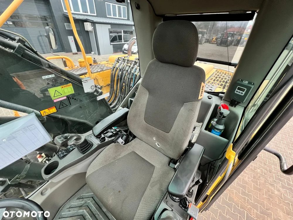 Volvo EW 140C | ROTOTILT - 9