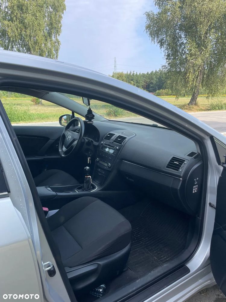 Toyota Avensis 2.0 D-4D Luna - 8