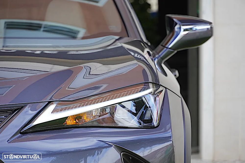 Lexus UX 250h F Sport - 8