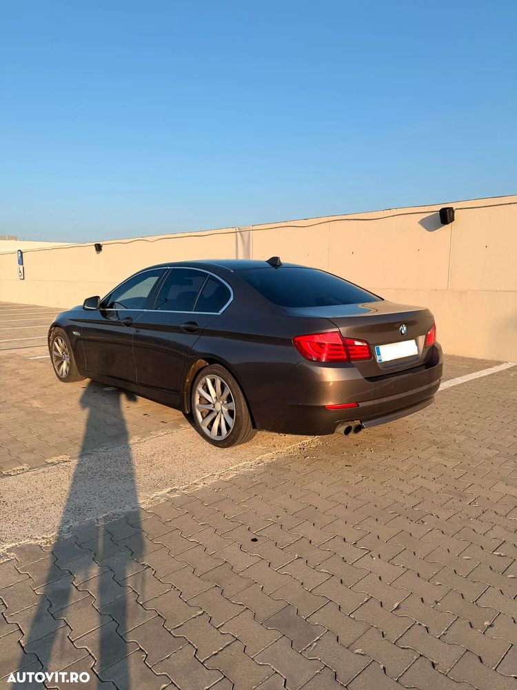 BMW Seria 5 520d Aut. - 13