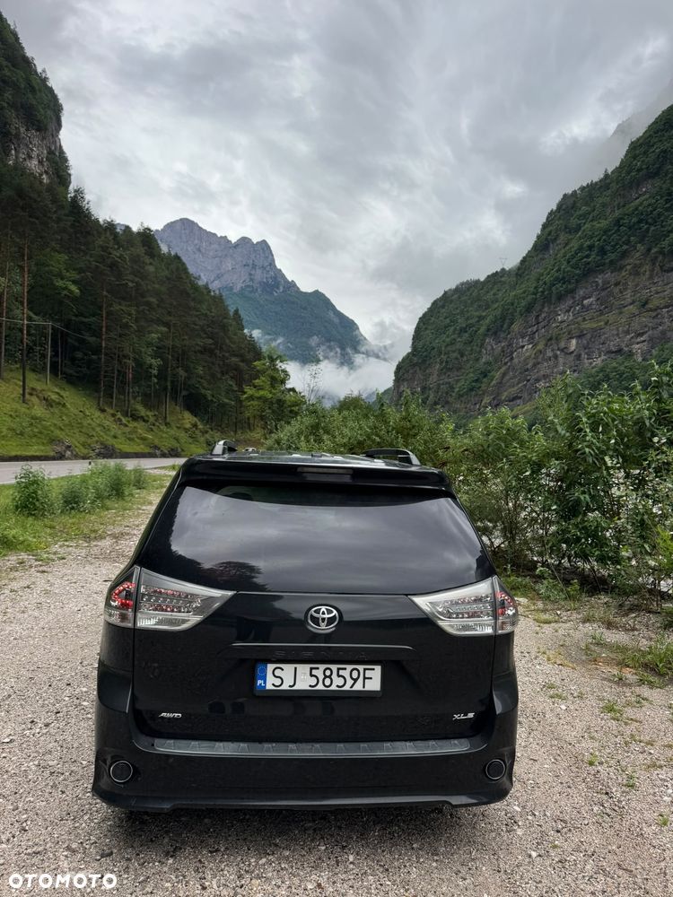 Toyota Sienna 3.5 V6 XLE AWD - 4