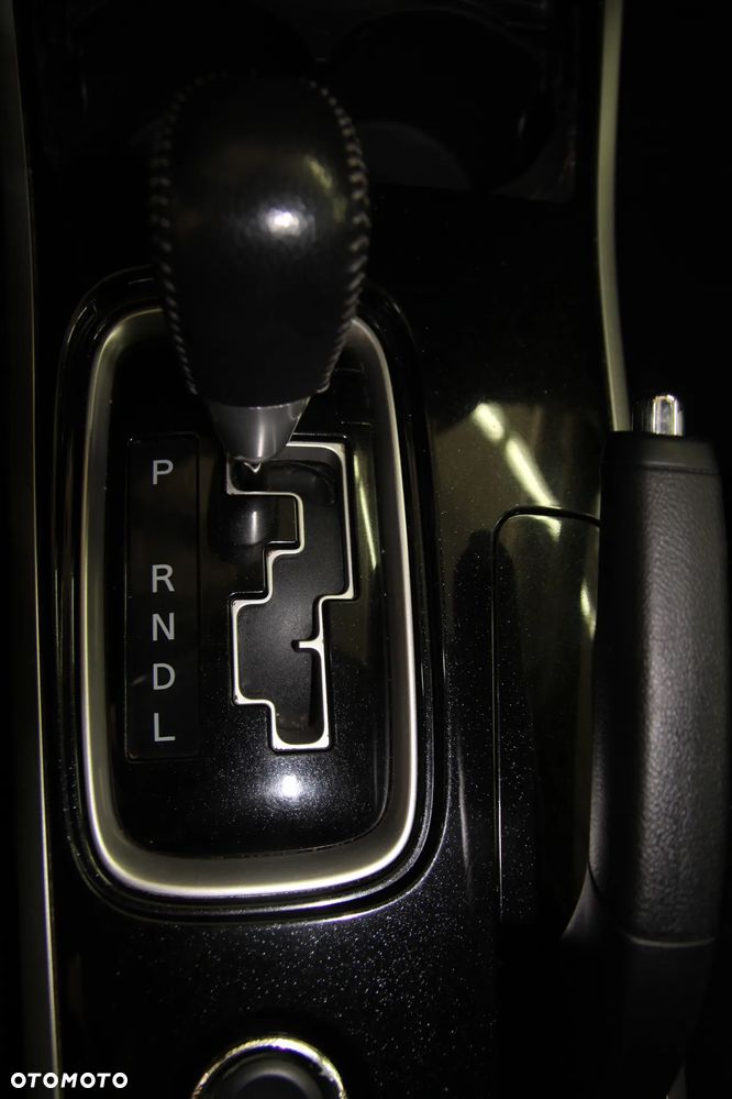 Mitsubishi Outlander 2.0 Intense 4WD CVT - 22