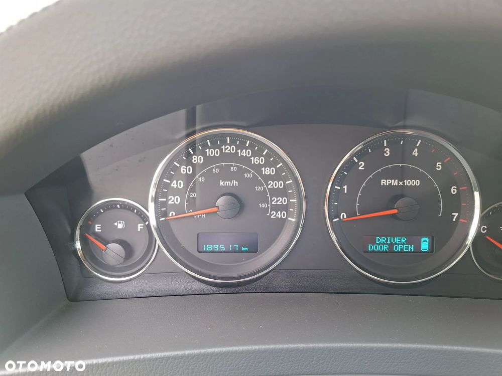 Jeep Grand Cherokee 3.0 CRD Laredo - 11