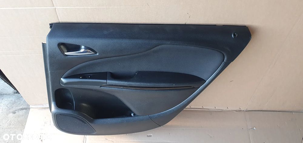 Boczek tapicerka prawy tył tylna prawa Opel Zafira C - 2