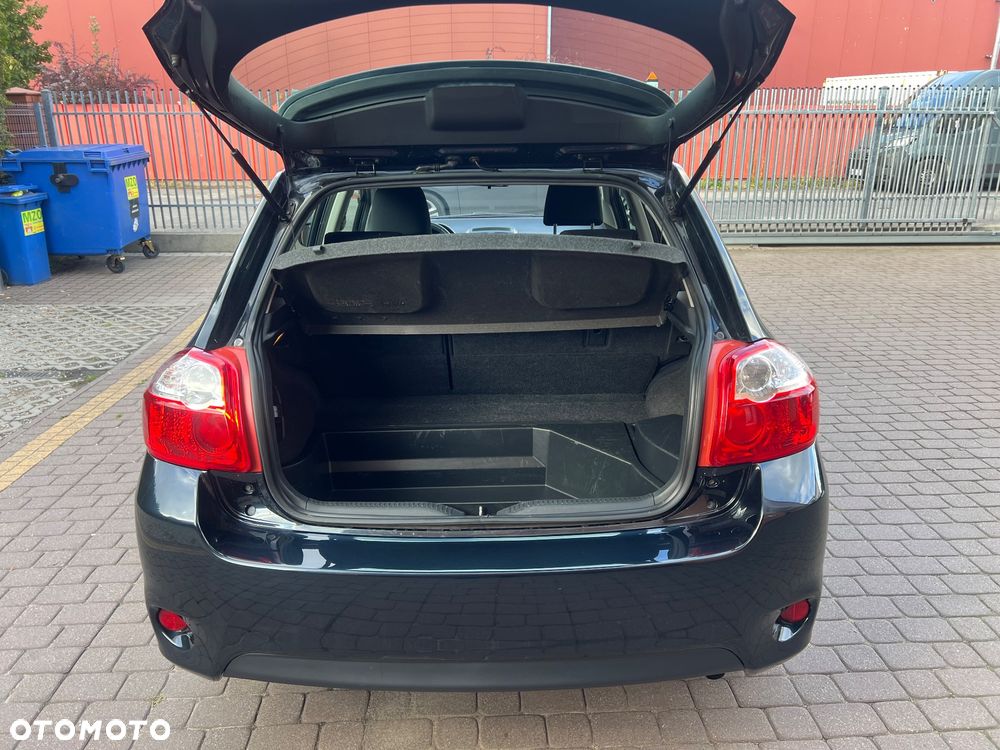Toyota Auris 1.8 HSD Luna - 13
