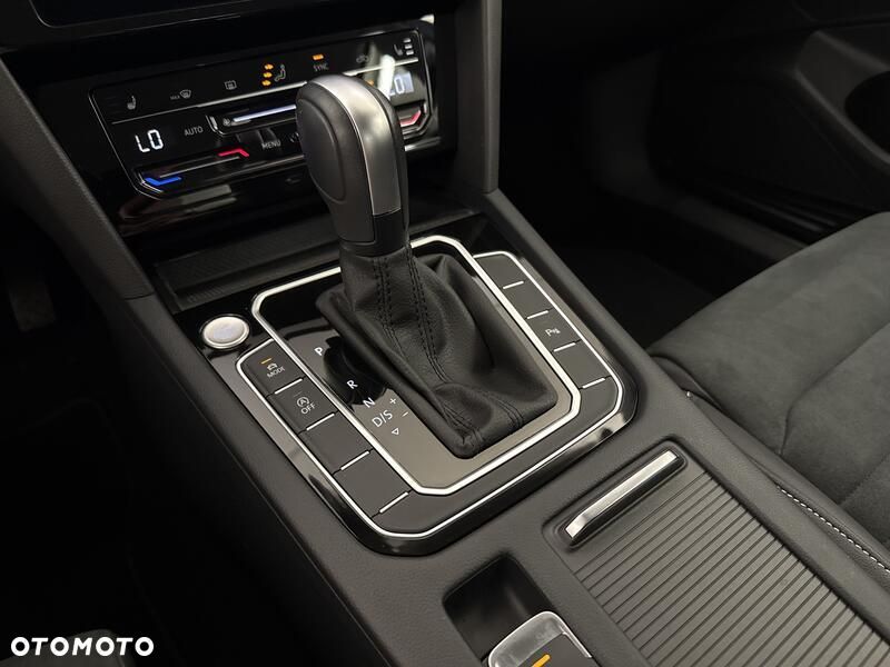 Volkswagen Passat 1.5 TSI EVO Elegance DSG - 18