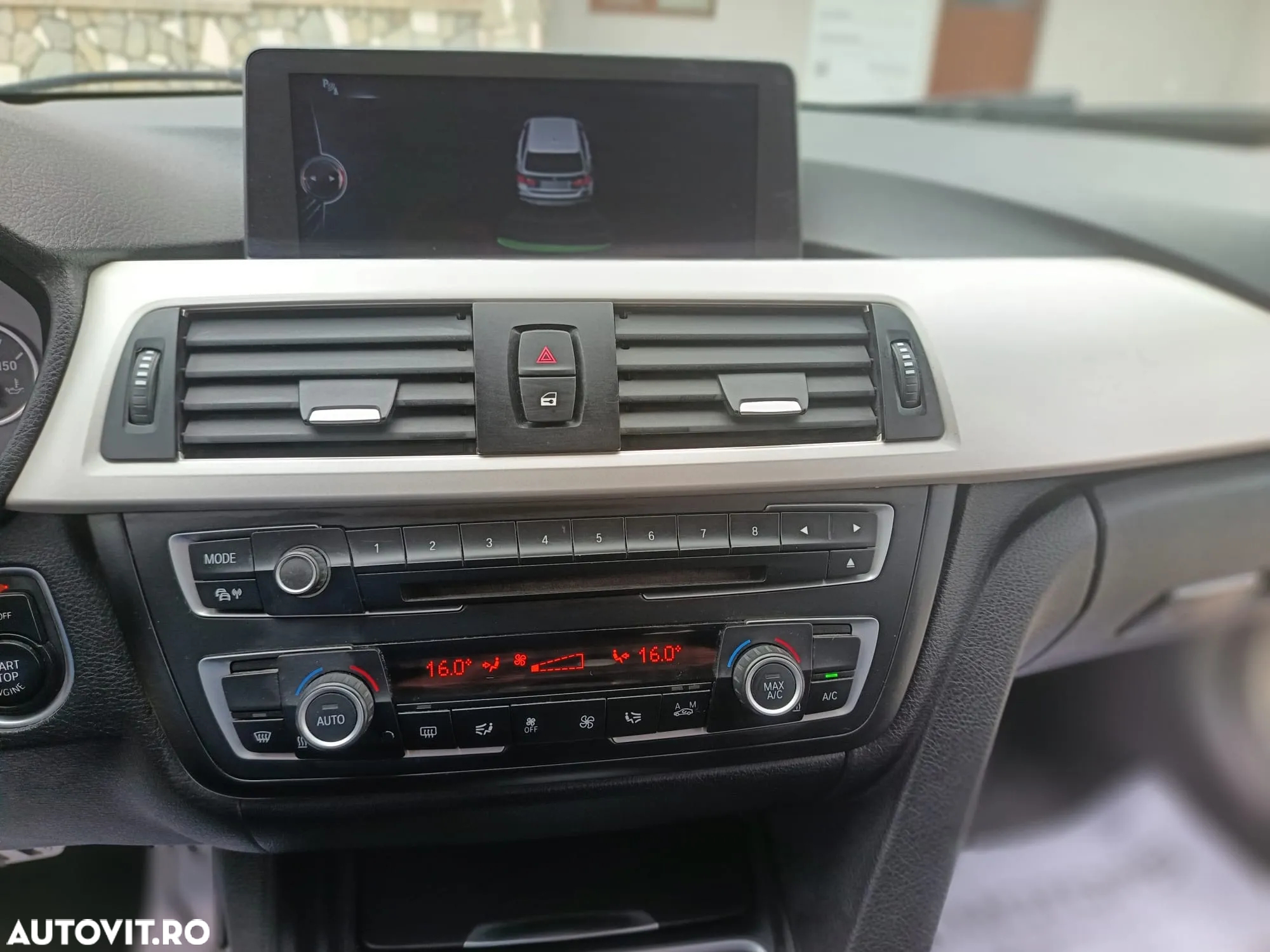 BMW Seria 3 320d Touring xDrive Sport-Aut. - 16