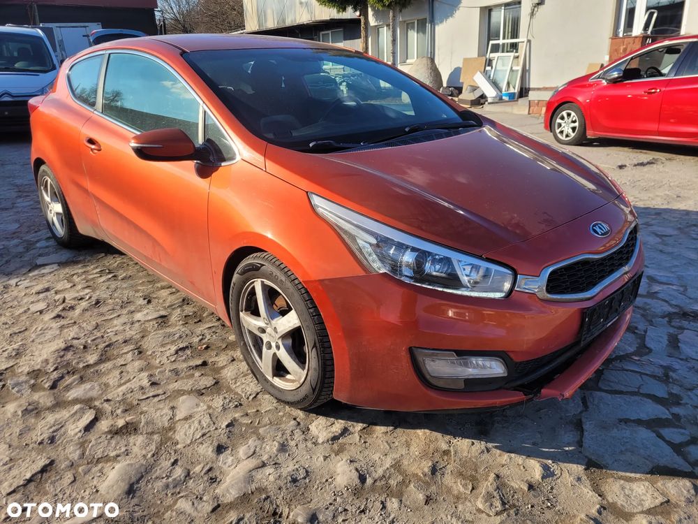 Kia ProCeed - 11