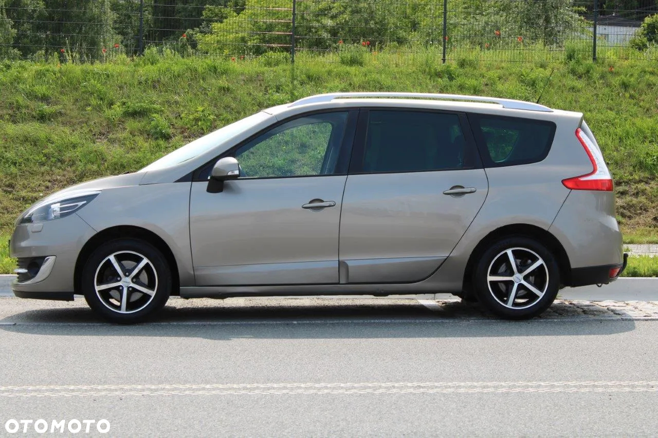 Renault Grand Scenic 1.6 16V 110 Paris - 12